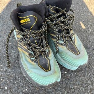 Hoka One One Speedgoat Mid 2 GTX Women’s size 7.5 regular width